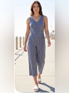 LOFT Navy and White Striped Sleeveless cropped Jumpsuit size 0 NWOT